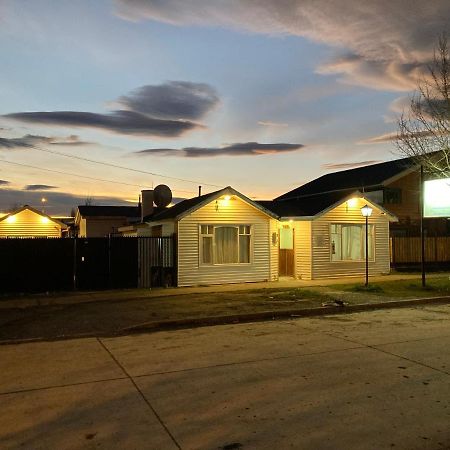 Hostal Hellen プエルト・ナタレス エクステリア 写真
