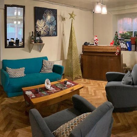 Hostal Hellen プエルト・ナタレス エクステリア 写真