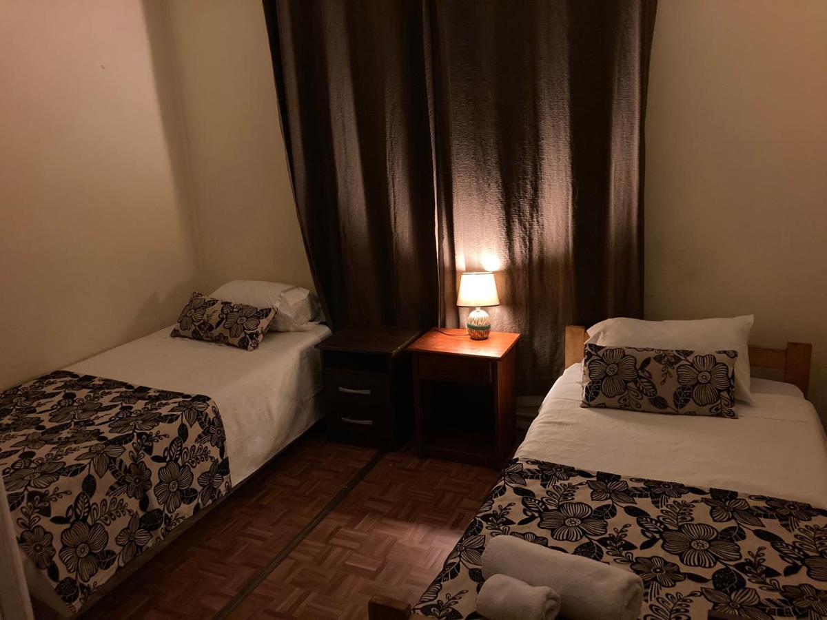 Hostal Hellen プエルト・ナタレス エクステリア 写真