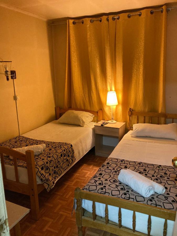 Hostal Hellen プエルト・ナタレス エクステリア 写真