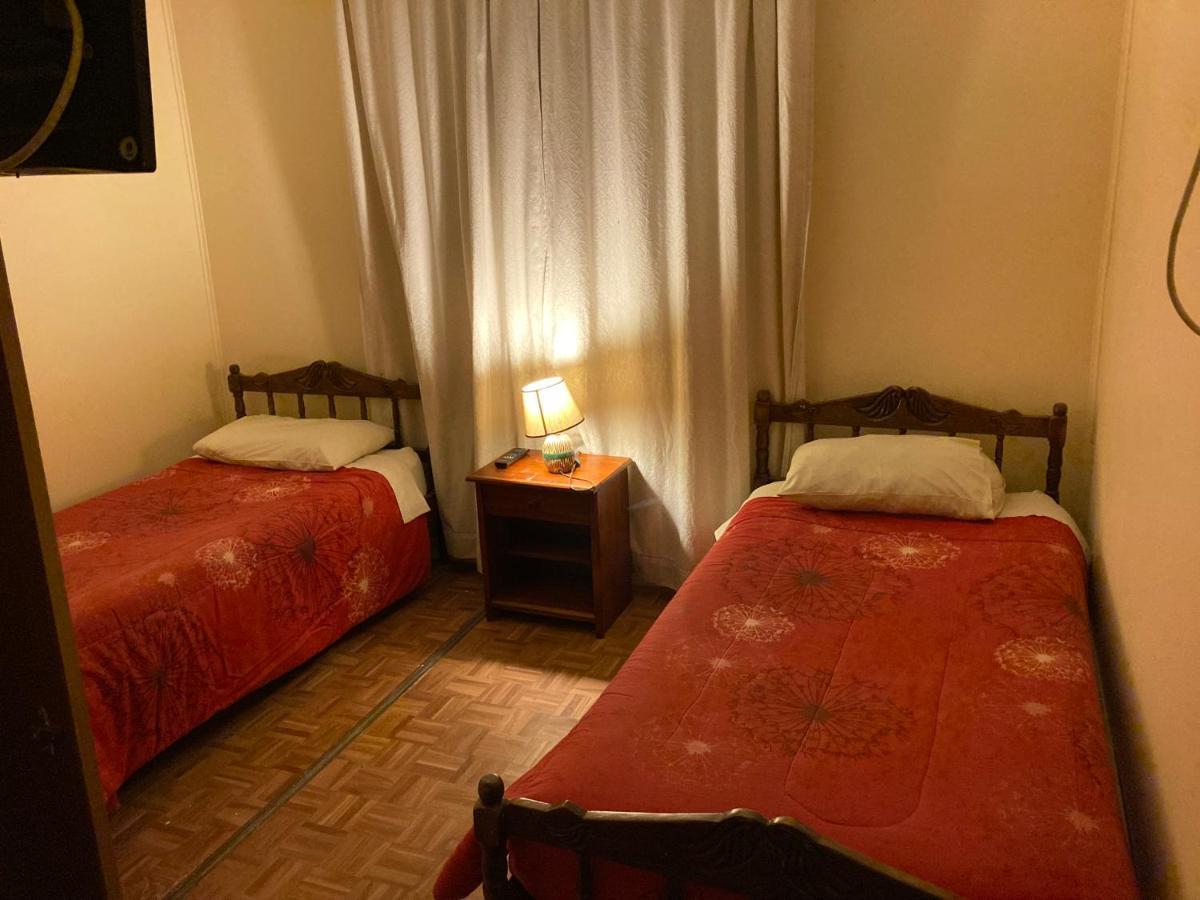 Hostal Hellen プエルト・ナタレス エクステリア 写真